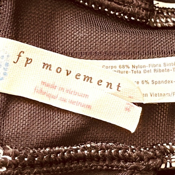 Free People Movement Delta Sports Bra Sample Piece Red and White Stripe Small - Picture 10 of 12